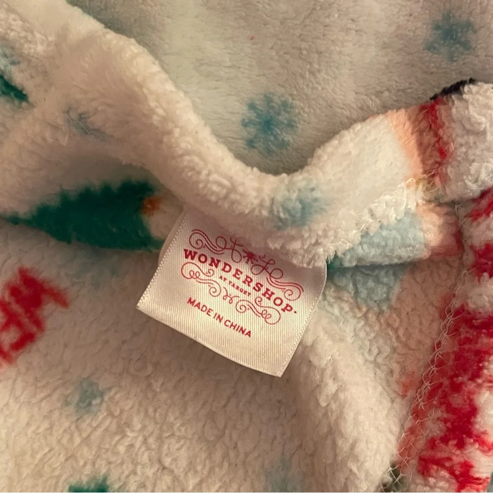 2023 Target Wondershop Holiday Plush Throw Blanket